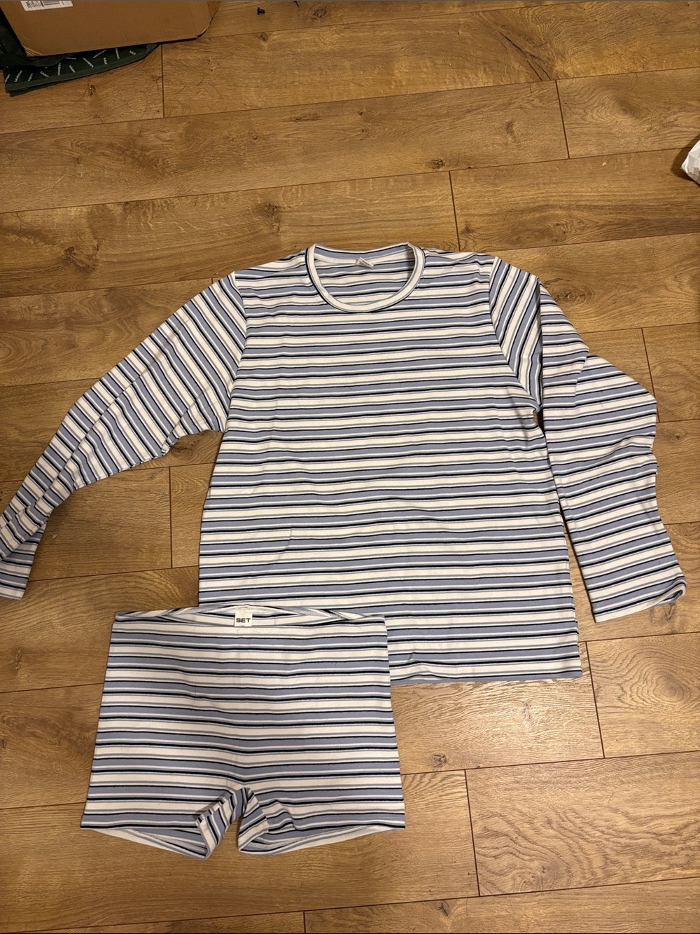 SET Active Stripe Jersey Oversized Long Sleeve and Shorts